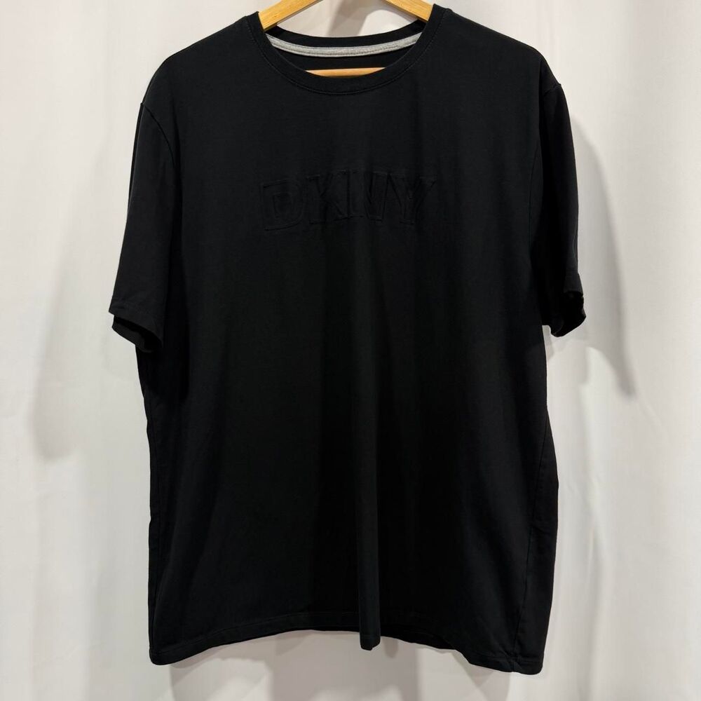 Dkny Men's Black T-shirt